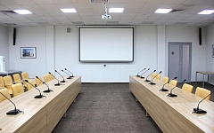 Зал "Эволюция". Вместимость 70 человек. Зал оборудован звуковым и проекционным оборудованием.